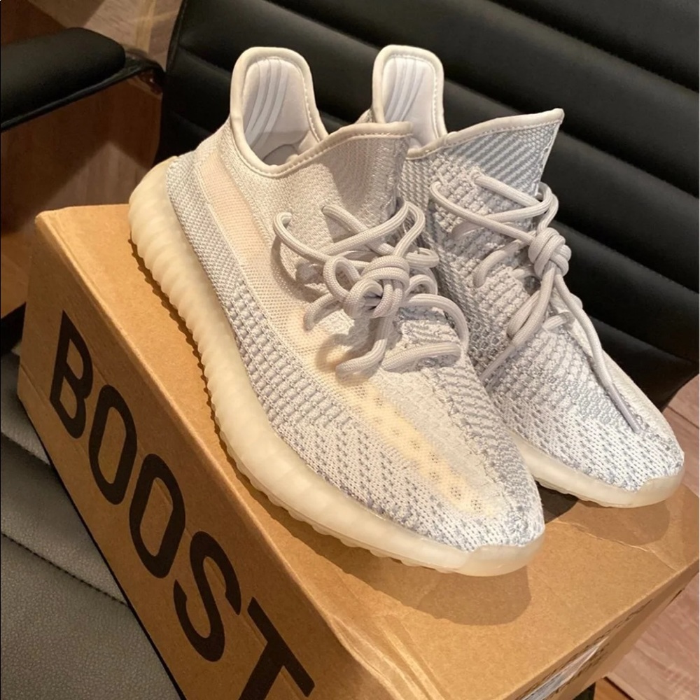 Yeezy boost 350 V2 cloud white